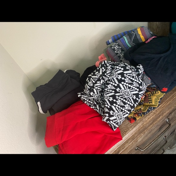 Random articles of clothing - Picture 3 of 3